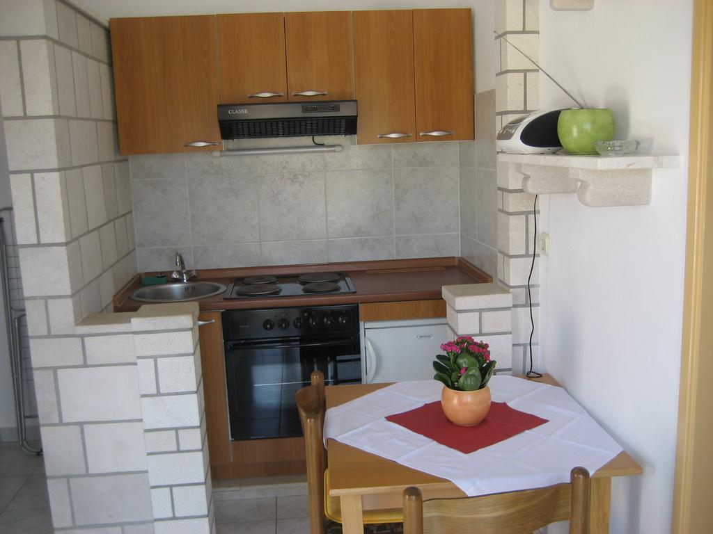 Apartments Katica Lumbarda Szoba fotó