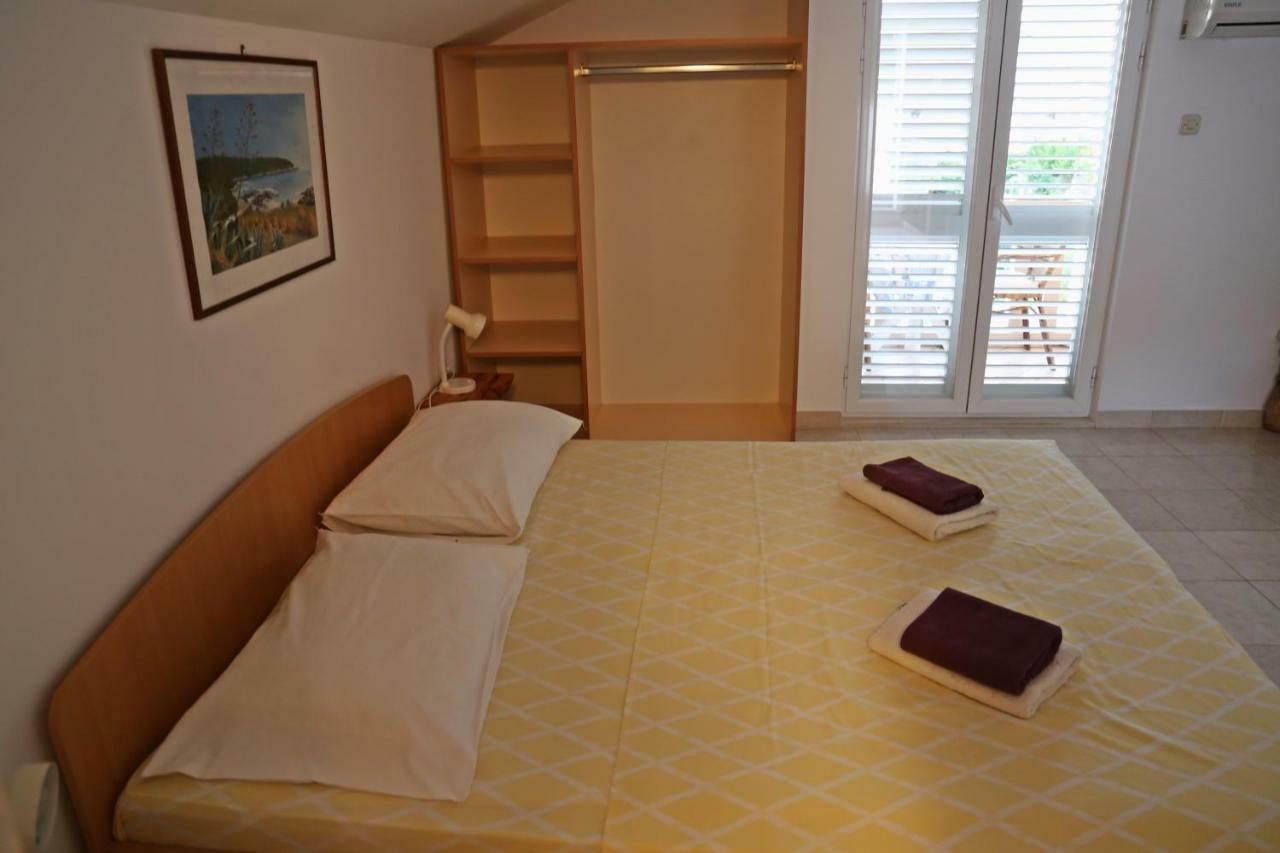 Apartments Katica Lumbarda Kültér fotó